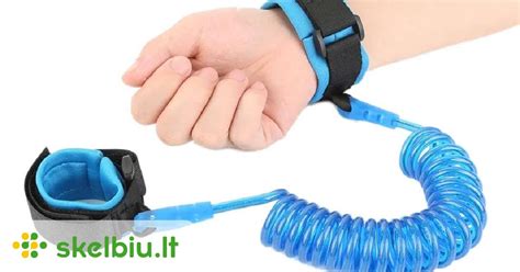 vaiko apsaugos apyrankė ant riešo