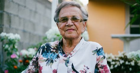 Nuotrauka su Živile Kropaite ir jos močiute Onute Butrimaite-Lauriniene