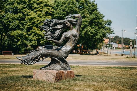 Katono Vyresniojo skulptūra