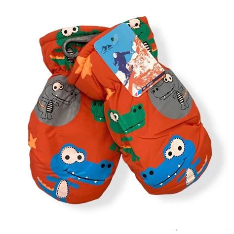 naujagimio rankytės be pirštinių