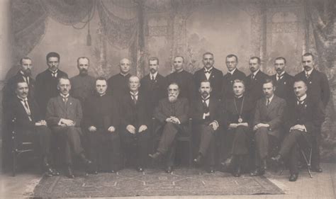 Istorinė vaikų namų nuotrauka