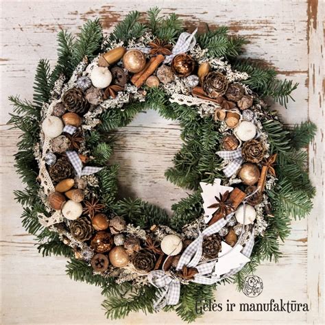 rankų darbo kalėdinis vainikas
