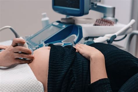 Moteris, pasirinkusi nėštumo nutraukimą