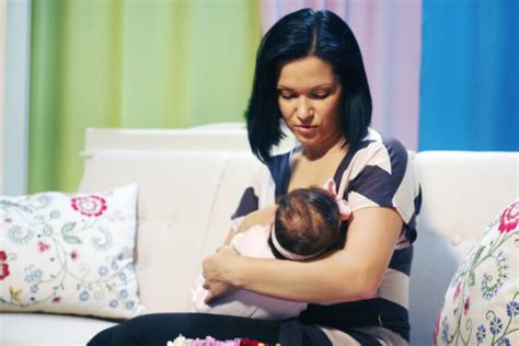 Keičiasi nėščiosios krūtinė