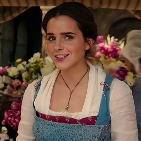 Emma Watson kaip Bela