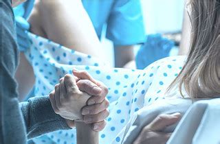 Gimdymas: gimdymo etapai