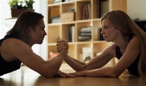 Vyras ir moteris gimdymo palatoje