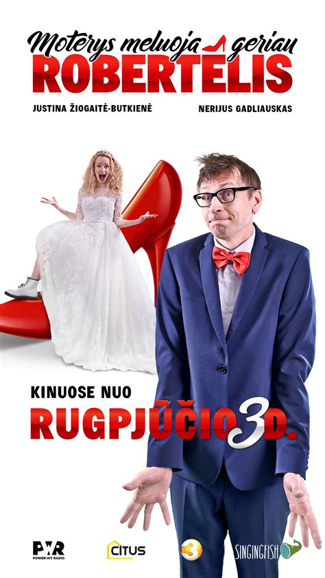 Moterys meldžiasi kartu