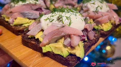 Įvairūs sumuštiniai su duona