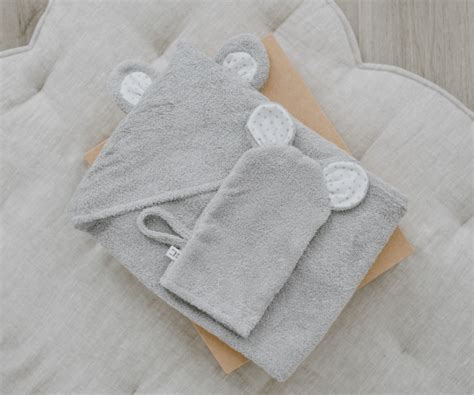 vaikiški rankšluosčiai su gobtuvu skirtingų spalvų