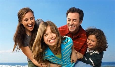 šeima laiminga su dviem vaikais