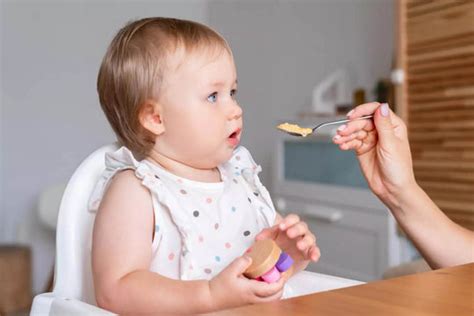 schematinis vaizdavimas, kaip pridėti aliejaus į kūdikio maistą