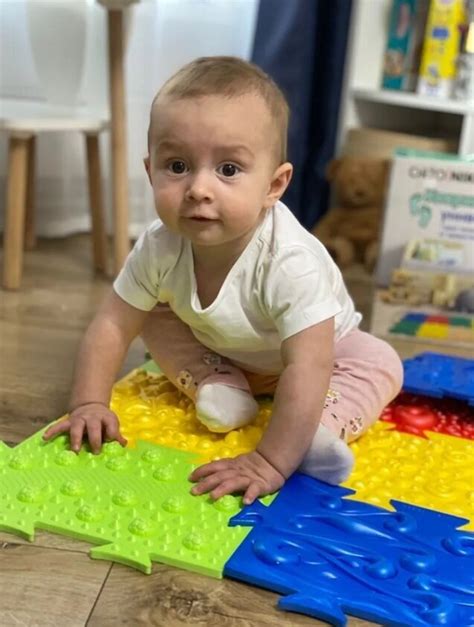 įvairių ekologiškų kūdikių tyrelių asortimentas