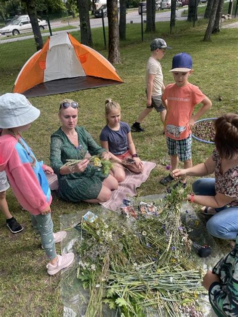 vaikai vasaros darželyje