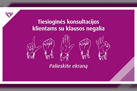 Žmonės bendrauja per vaizdo skambutį, mokydamiesi kalbos