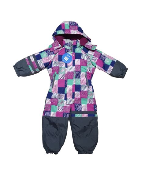 Kombinezonas su atvartėliais