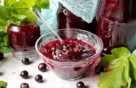 Juodųjų serbentų kompotas ir želė