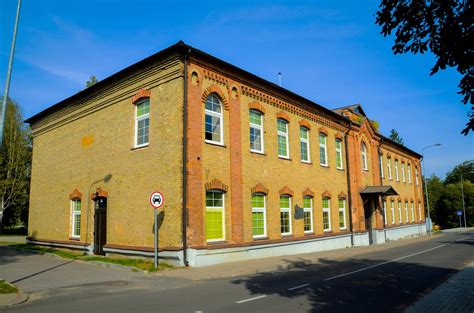 mokyklos pastatas Danijoje