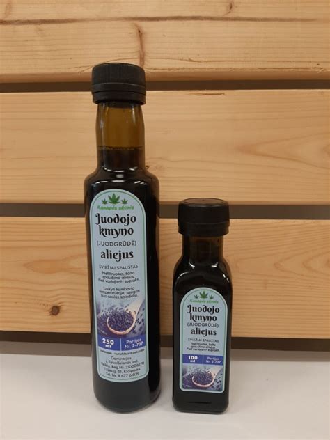 Įvairūs natūralūs aliejai skirtingose talpose