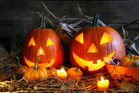 Helovino moliūgų skaptavimas