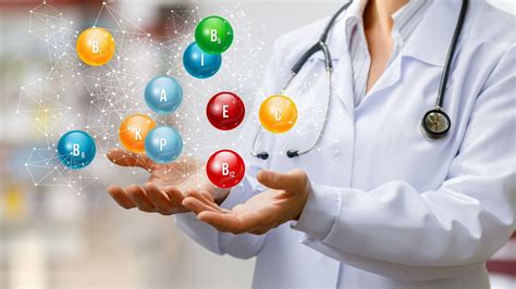 Infografika su vitaminų ir mineralų, svarbių nėštumo metu, sąrašu