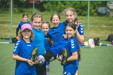 Mergaičių futbolo turnyras