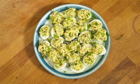 Įvairūs marinuoti putpelių kiaušiniai