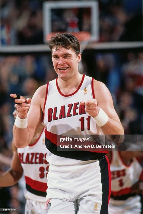 Arvydas Sabonis su trofėjumi