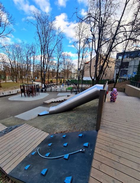 Kūnos parko gyvūnai ir žaidimų aikštelės