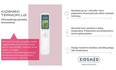 Vaikas tikrinantis vandens temperatūrą termometru