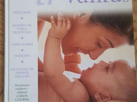 Motina ir vaikas gamtoje, simbolizuojantys harmoniją ir iššūkius