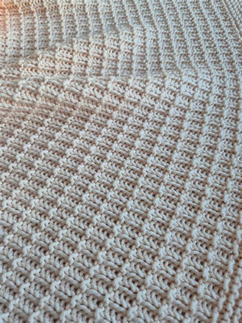 Mezgimo raštų pavyzdžiai kūdikio pledukui