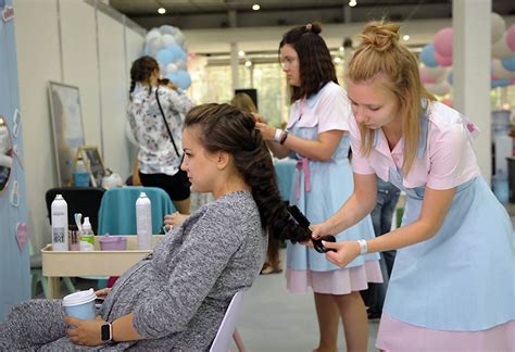 Moters plaukai nėštumo metu