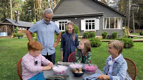 vaikai gamina lesalo rutuliukus