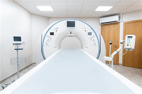 Schema, kaip atliekama epiziotomija