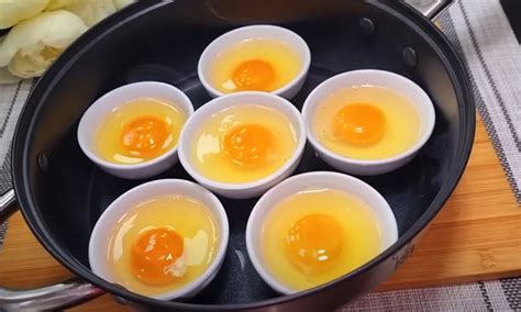 Kiaušiniai vėsinami ledo vonelėje