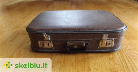 Prieš gimdymą supakuotas lagaminas su reikalingais daiktais