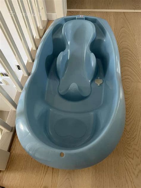 Kūdikiui skirta vonelė ir higienos priemonės