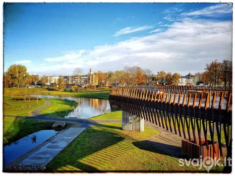 Simbolinis vaizdas: tiltas per upę