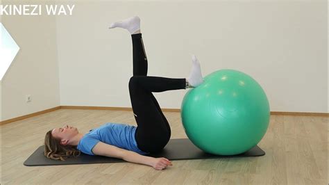 Nėščiosios mankšta su gimnastikos kamuoliu