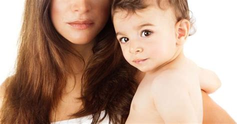 motina su kūdikiu kvėpavimas