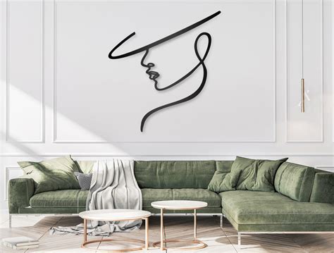 Nėščios moters siluetas su medicinine stethoscope