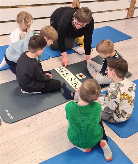 Vaikai dalyvauja Olimpinėje savaitėje darželyje