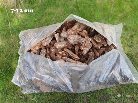 Palyginimas: mulčias prieš akmenukus