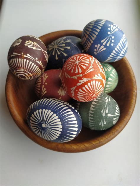 Tradicinis kiaušinių marginimas vašku