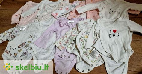 Įvairūs naudoti kūdikių drabužėliai ir žaislai