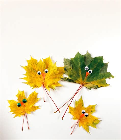 Rudeninis žibintas su lapais