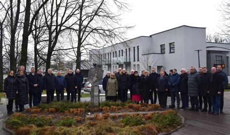 simbolis bendradarbiavimo