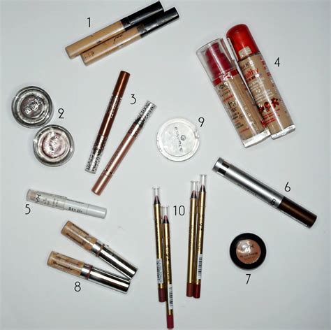 Nuotrauka su natūraliomis priemonėmis, kurias galima naudoti rėmeniui mažinti