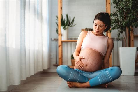 Schema: Gimdymo proceso etapai ir svarbi informacija